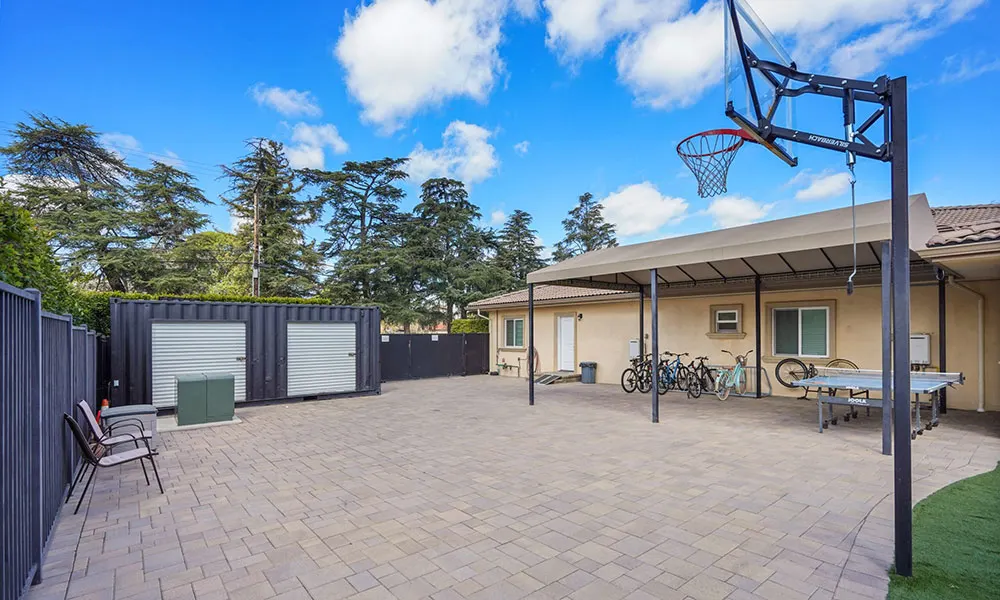 Male Sober Living Basketball Hoop