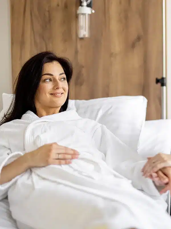 People live at a treatment facility for a week to a few months