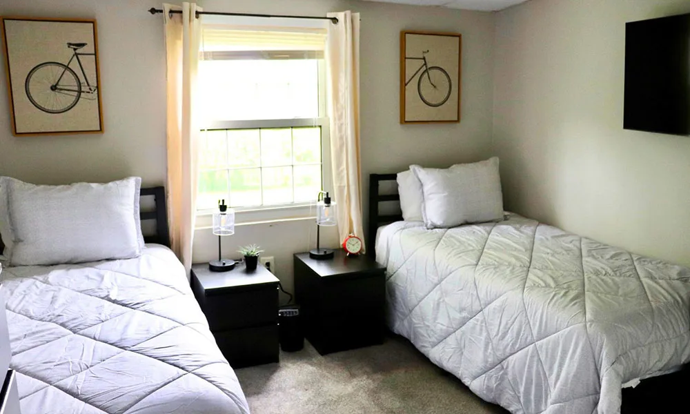 Male Sober Living Bedroom